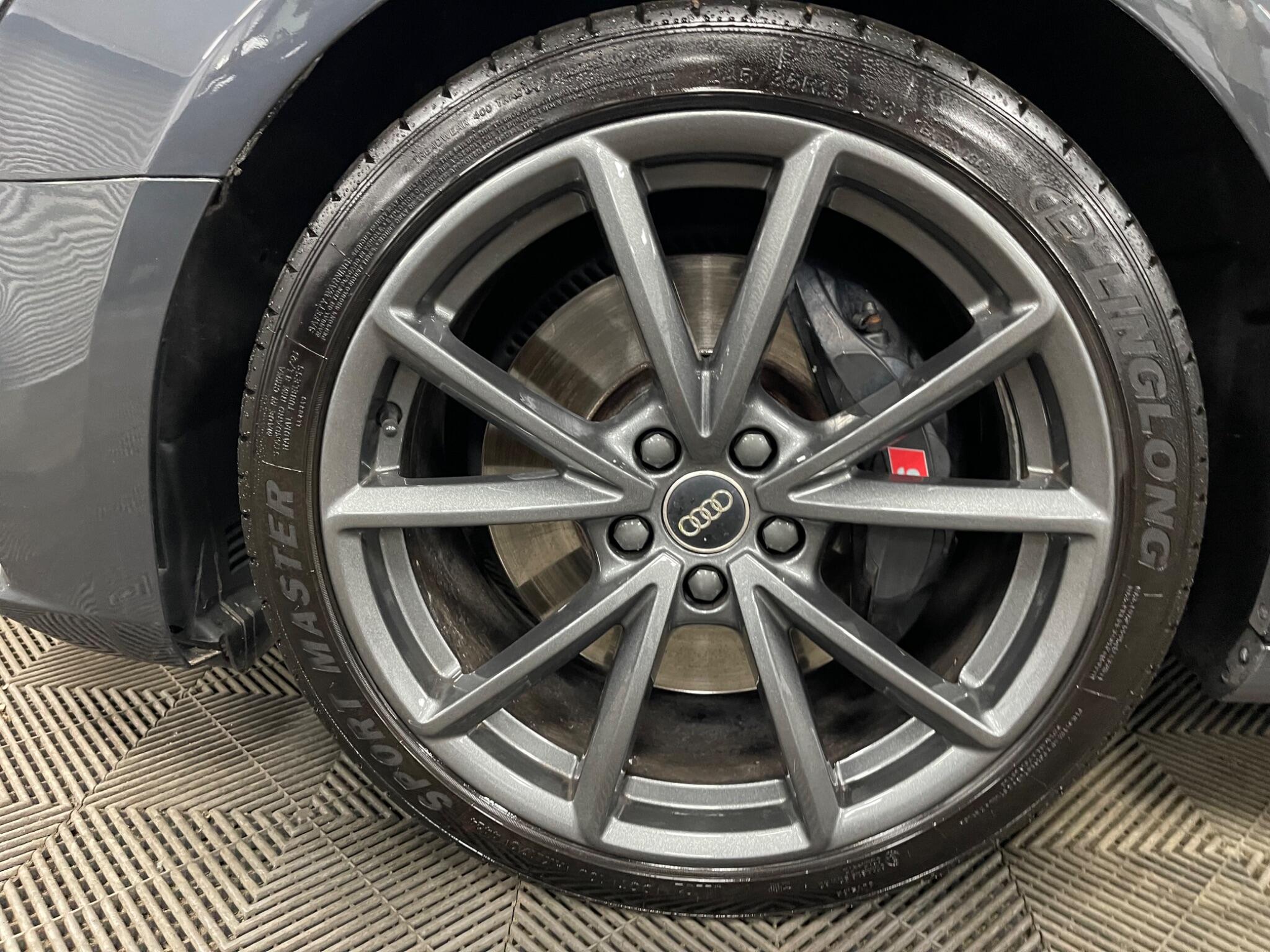 Audi S4 view 48