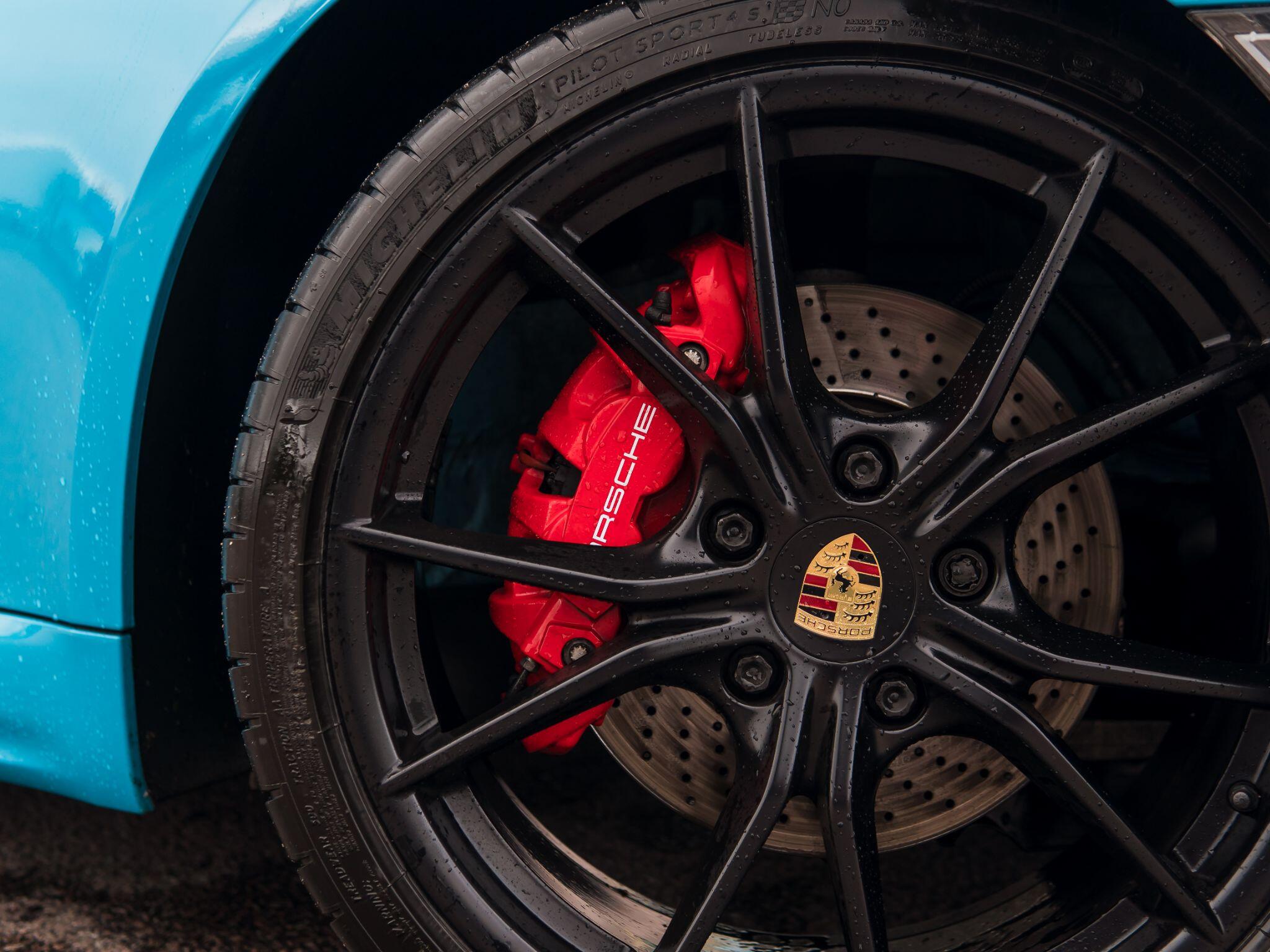 Porsche Cayman view 20