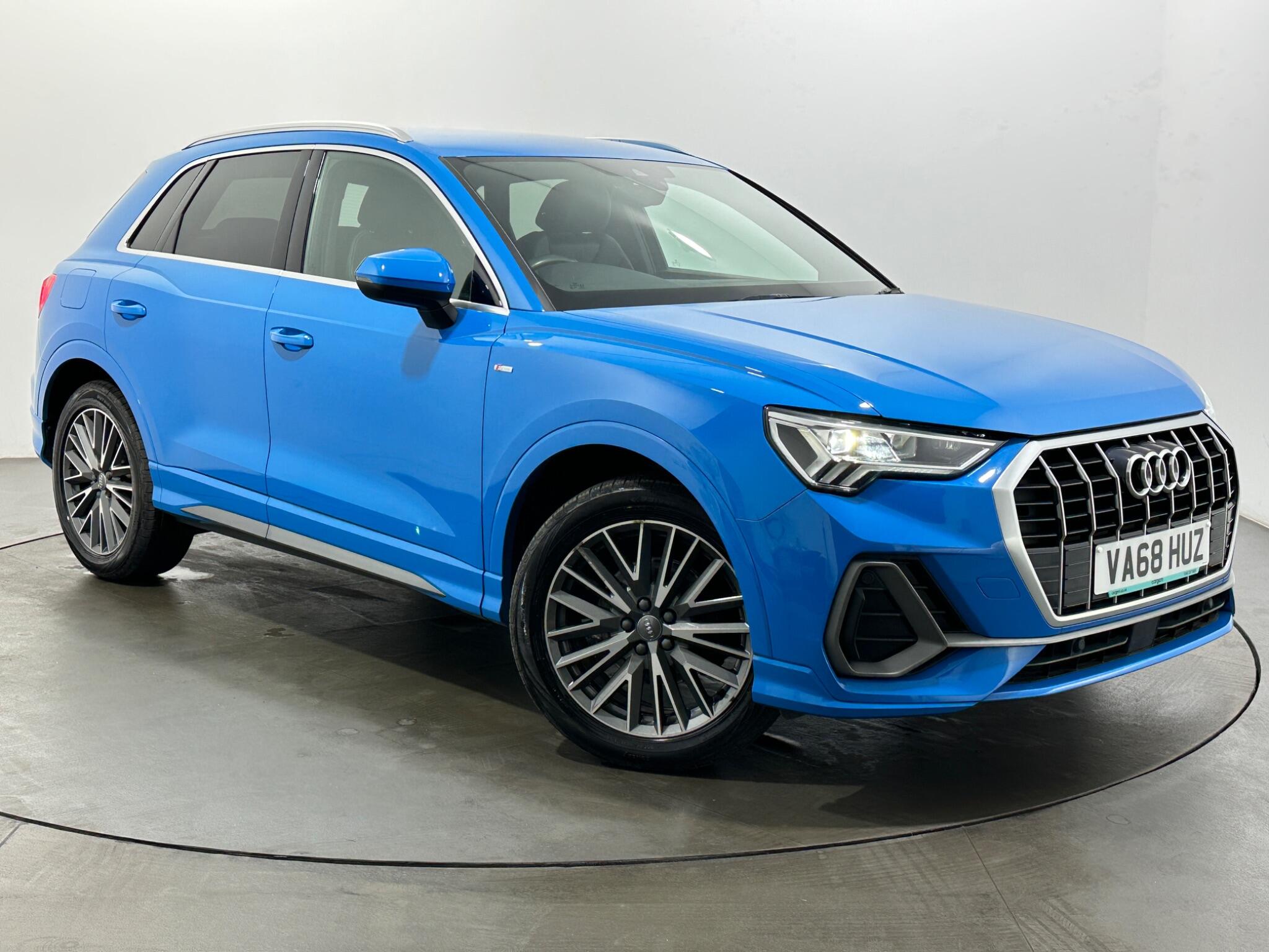 Audi Q3 view 55