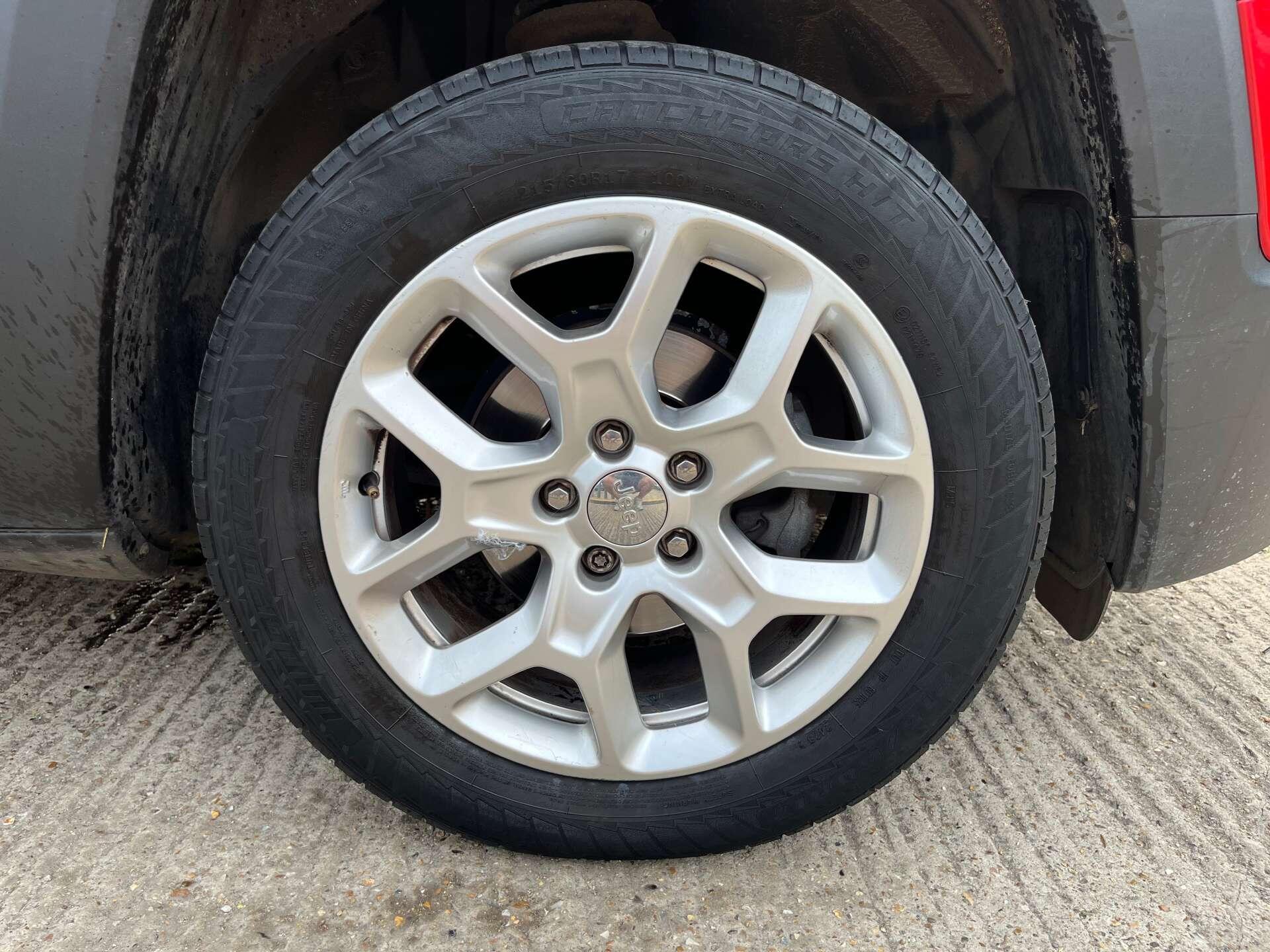 Jeep Renegade view 24