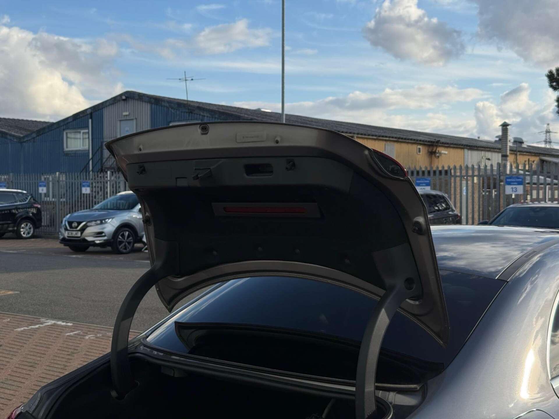 Mercedes-Benz Cla view 37