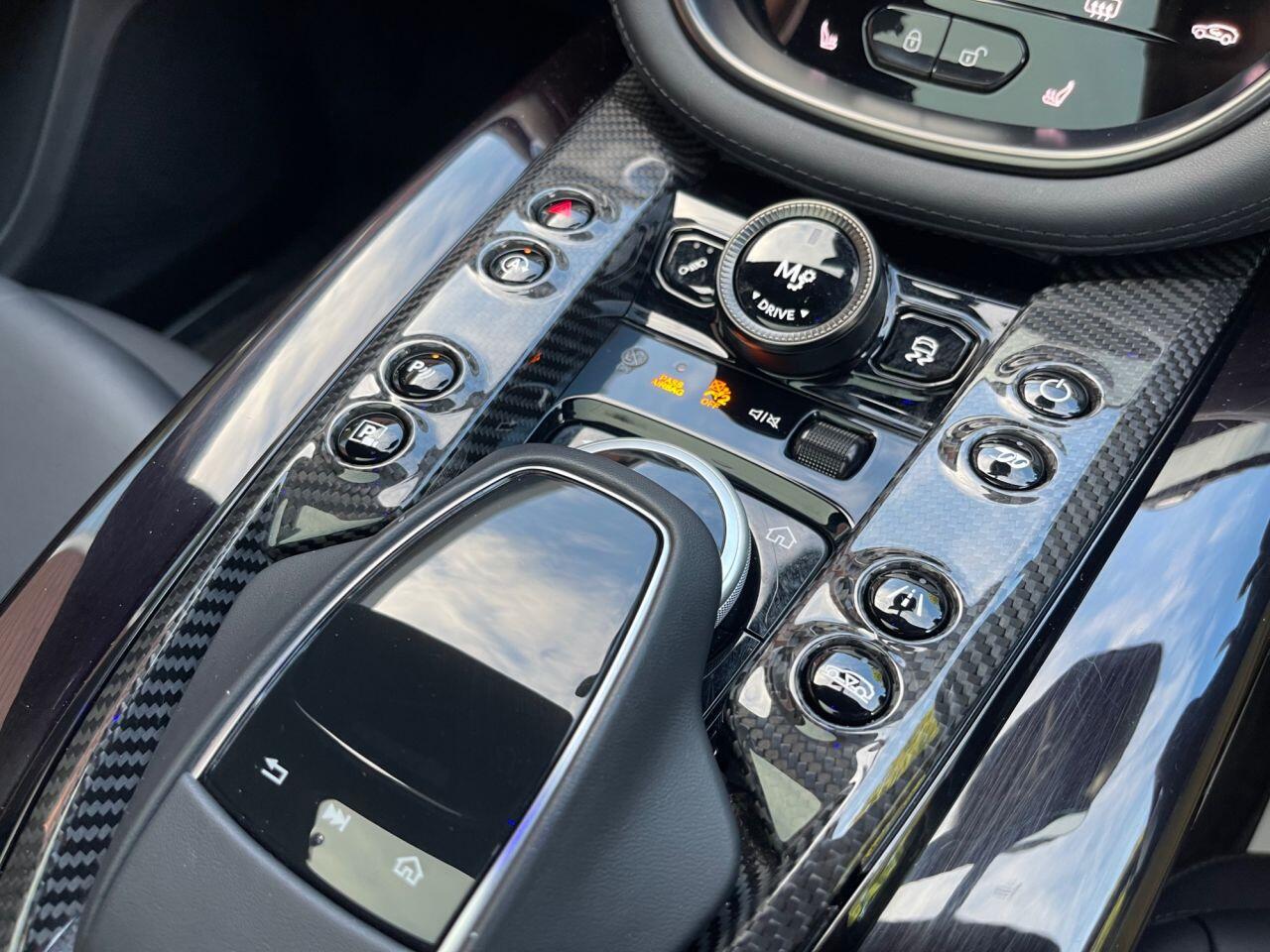 Aston Martin DBX view 17