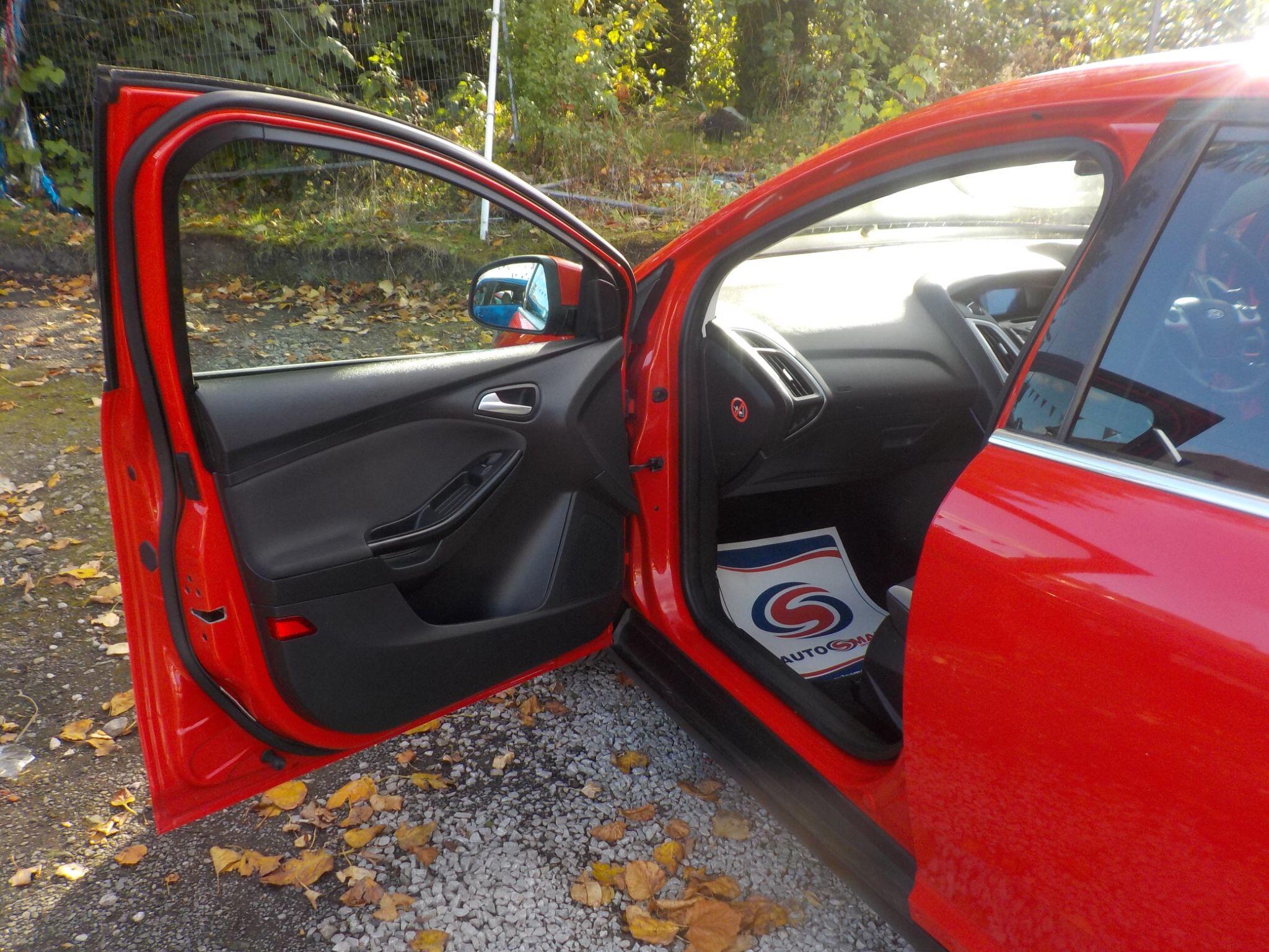 Ford Focus 1.6 Zetec Euro 5 5dr
