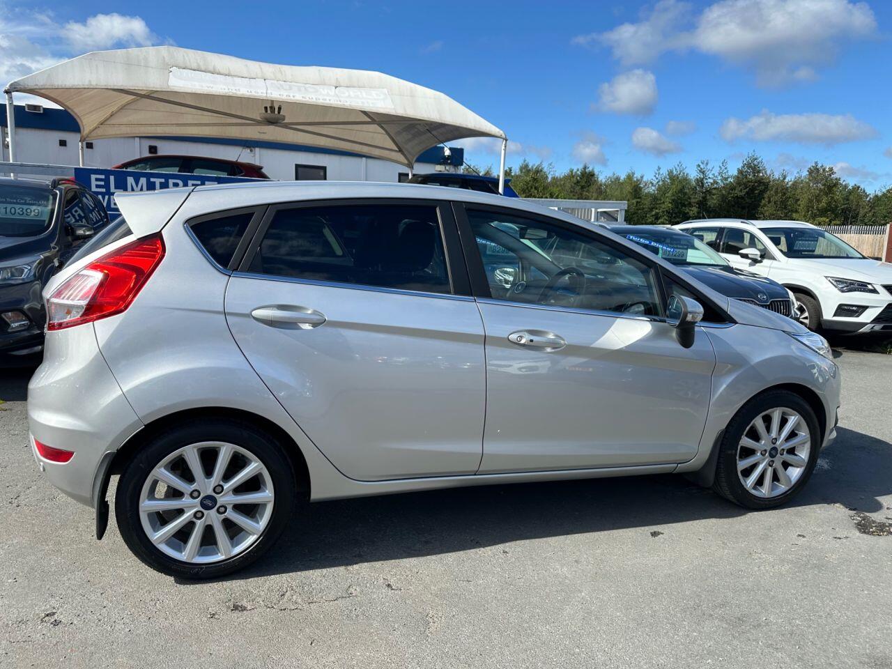 Ford Fiesta view 30
