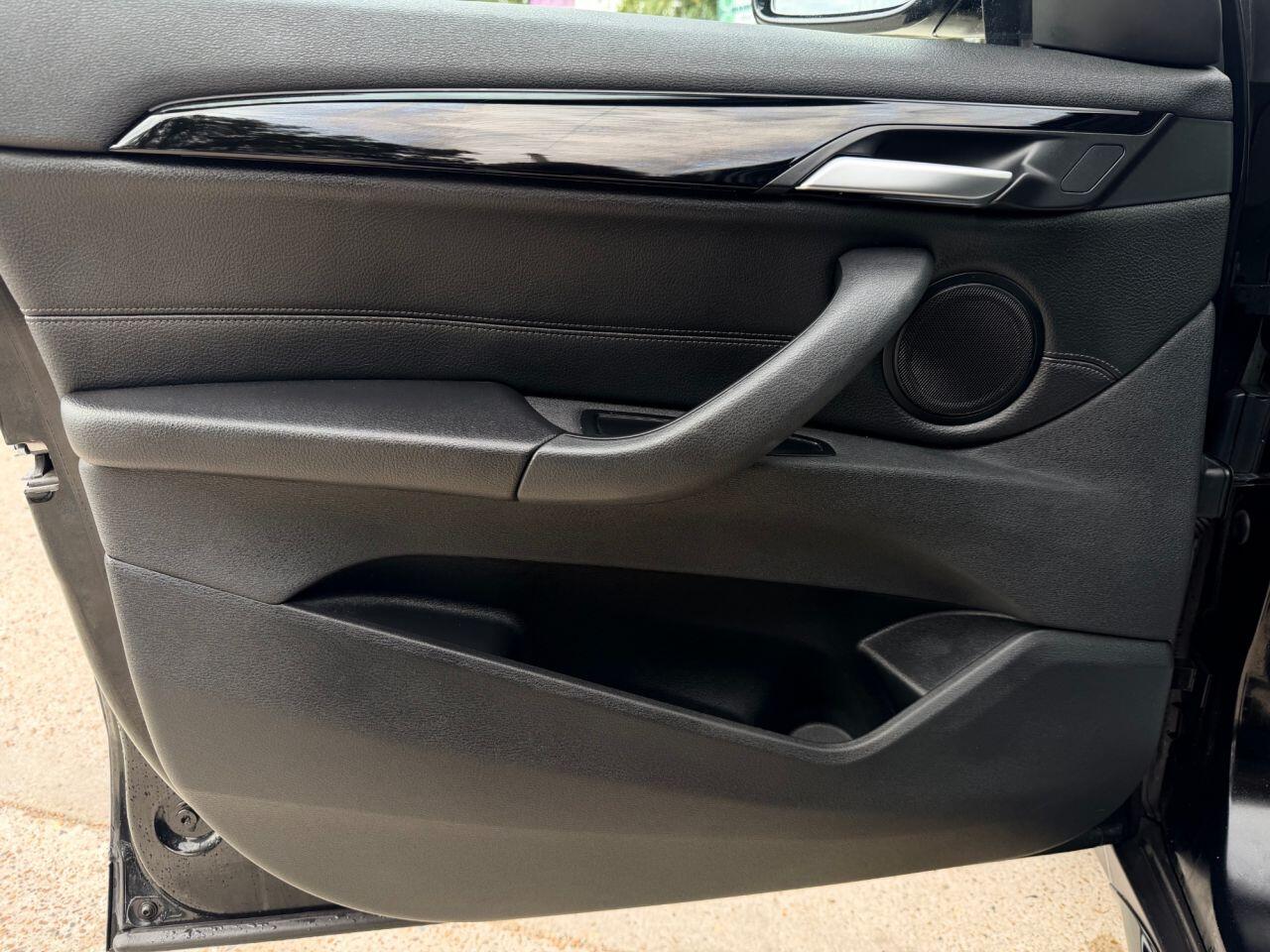 BMW X1 view 26