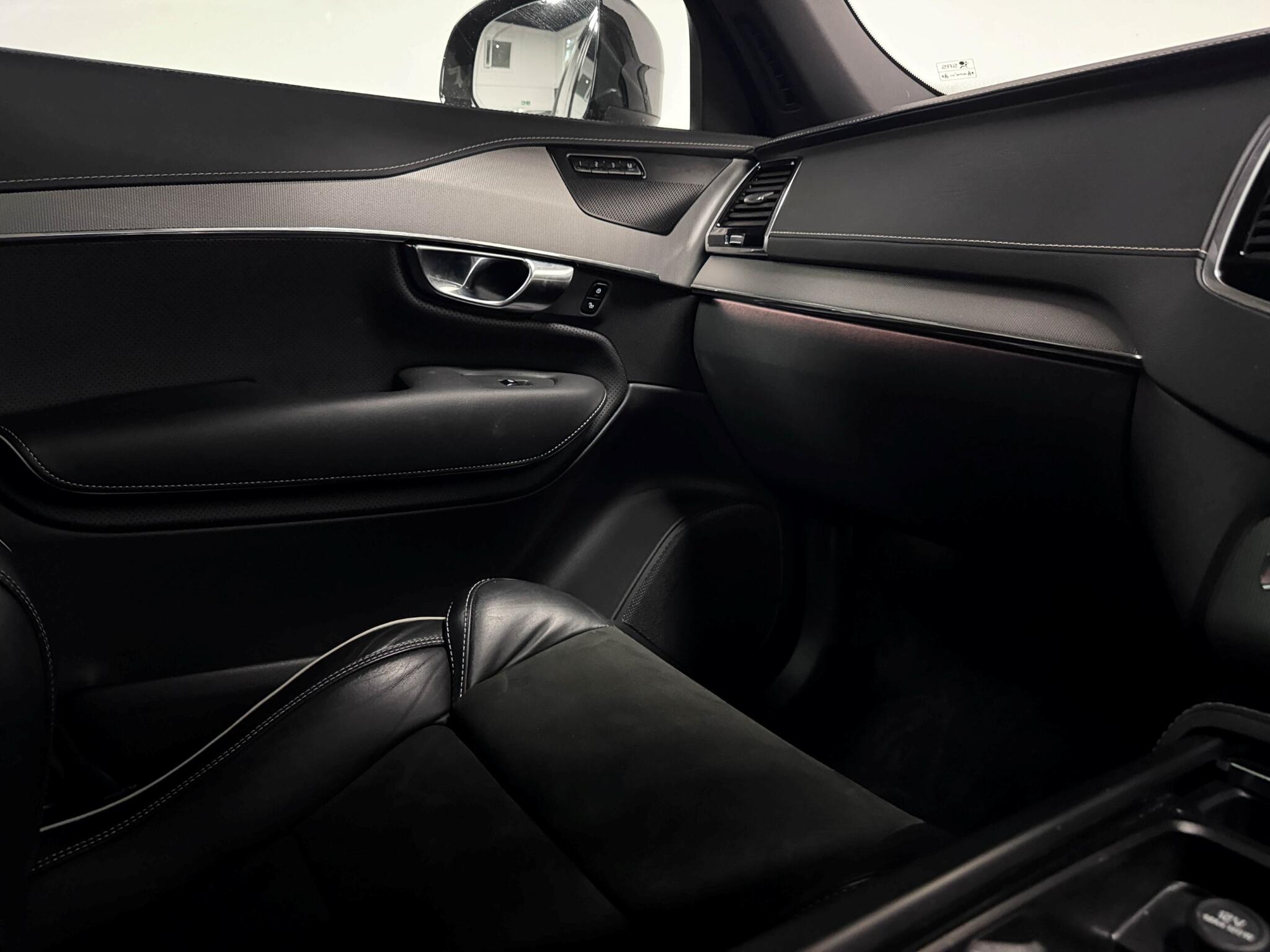 Volvo XC90 view 39