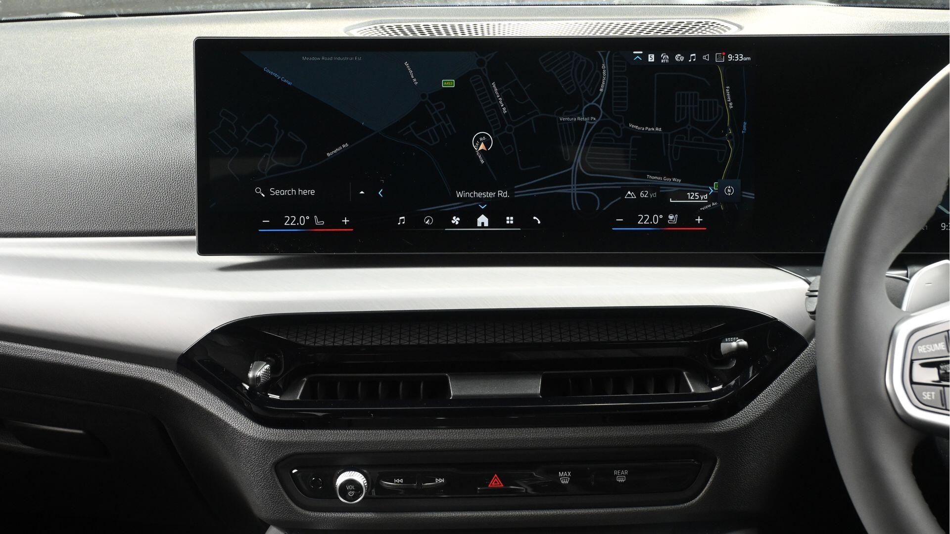 BMW 2 Series view 8