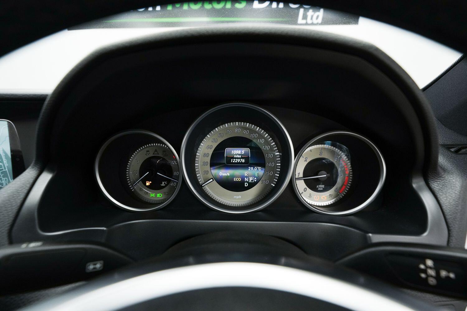 Mercedes-Benz E Class view 22