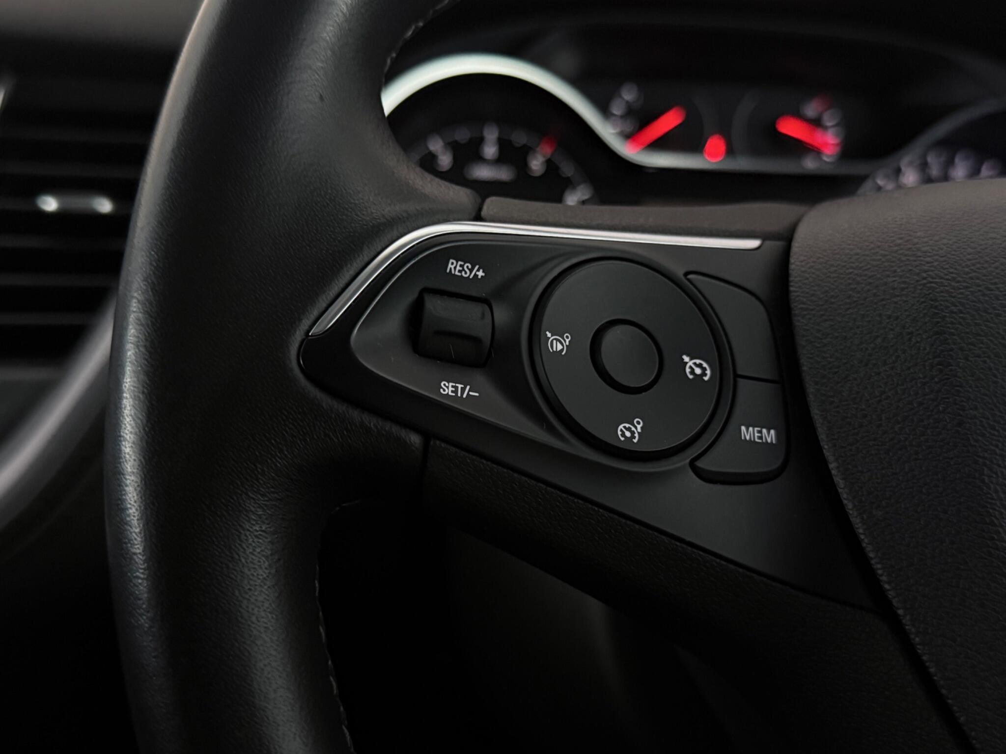 Vauxhall Grandland X view 14