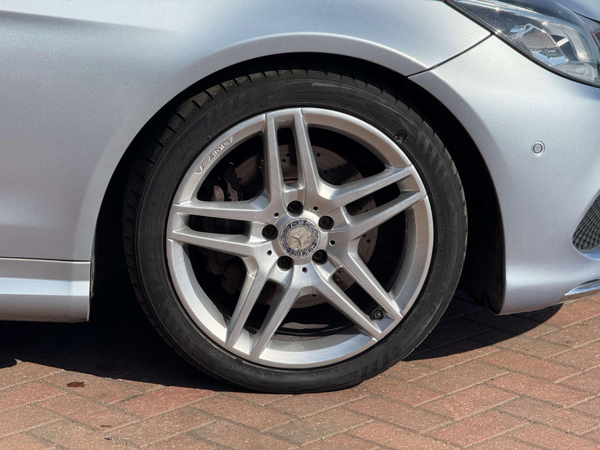 Mercedes-Benz E-Class view 17