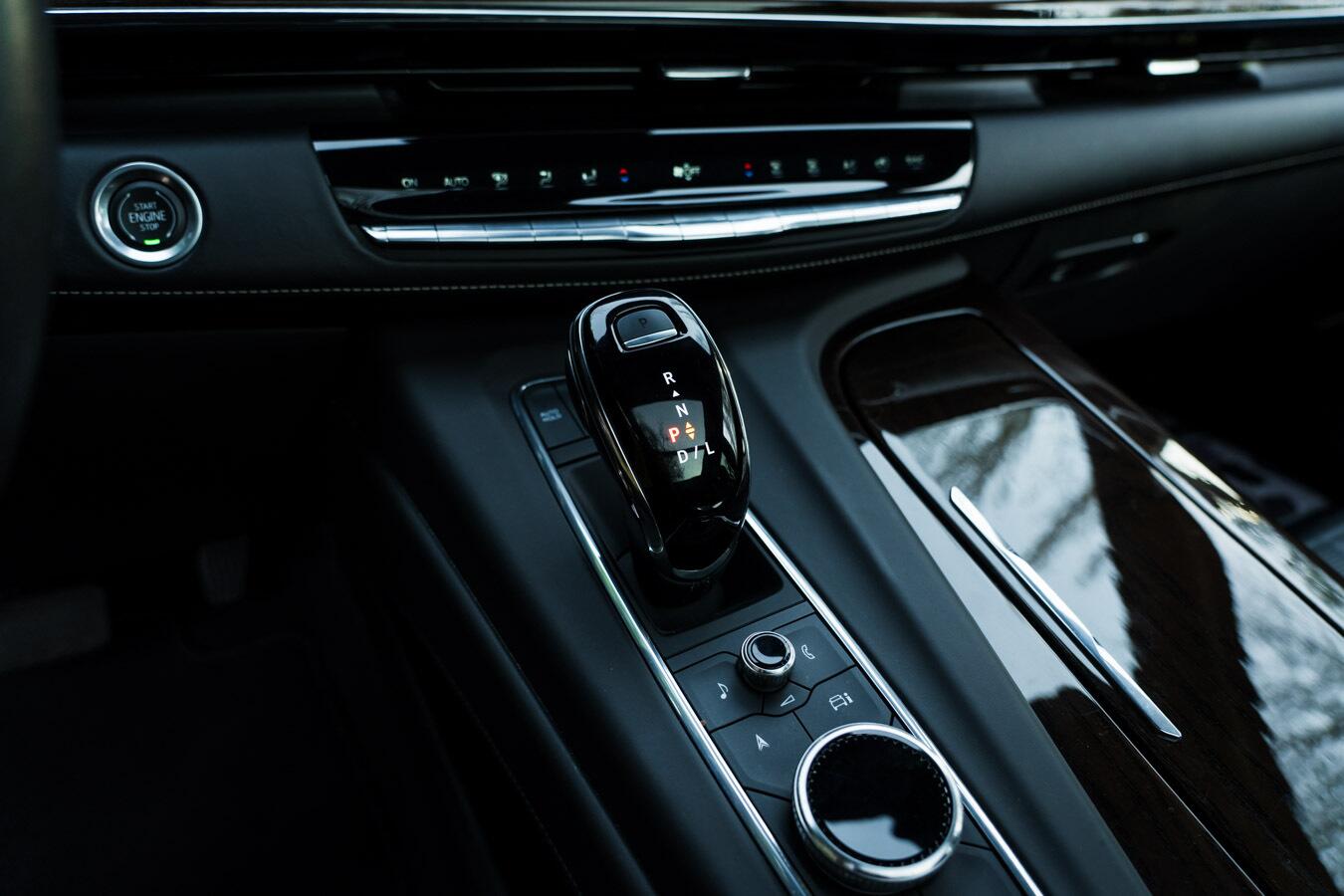 Cadillac Escalade view 35