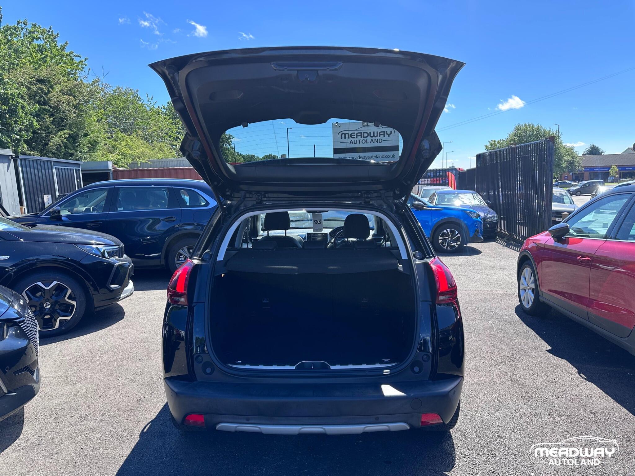 Peugeot 2008 view 31