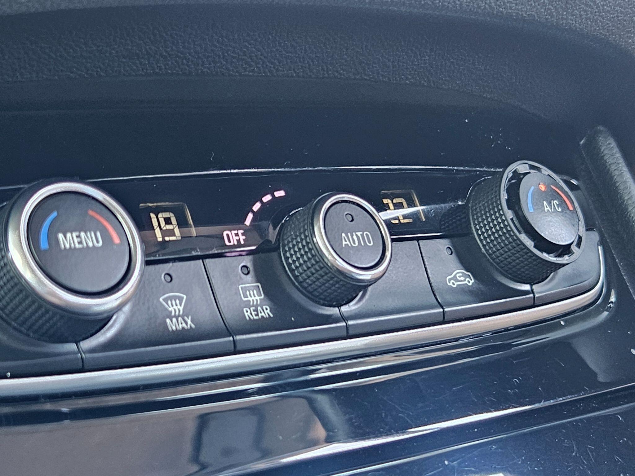 2019 Vauxhall Grandland X image 30