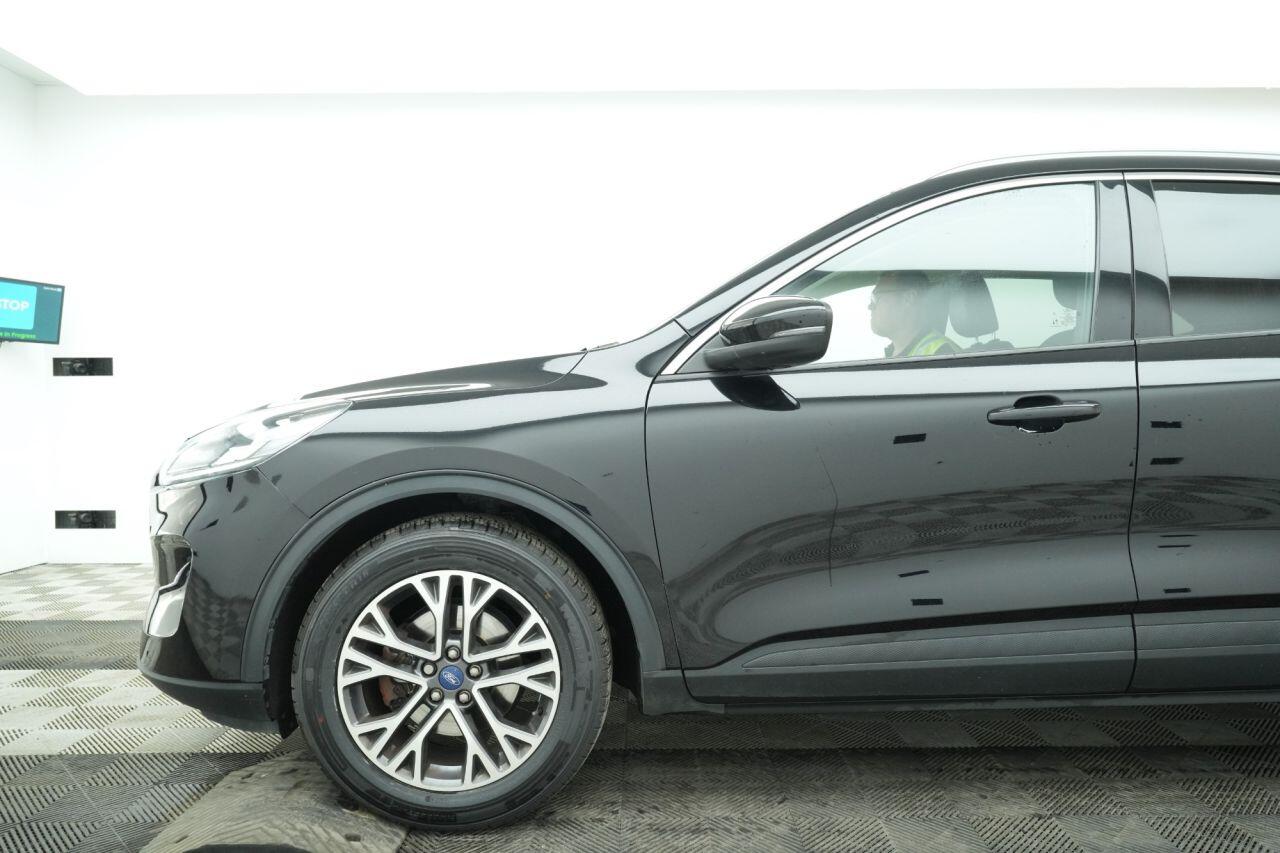 Ford Kuga view 4