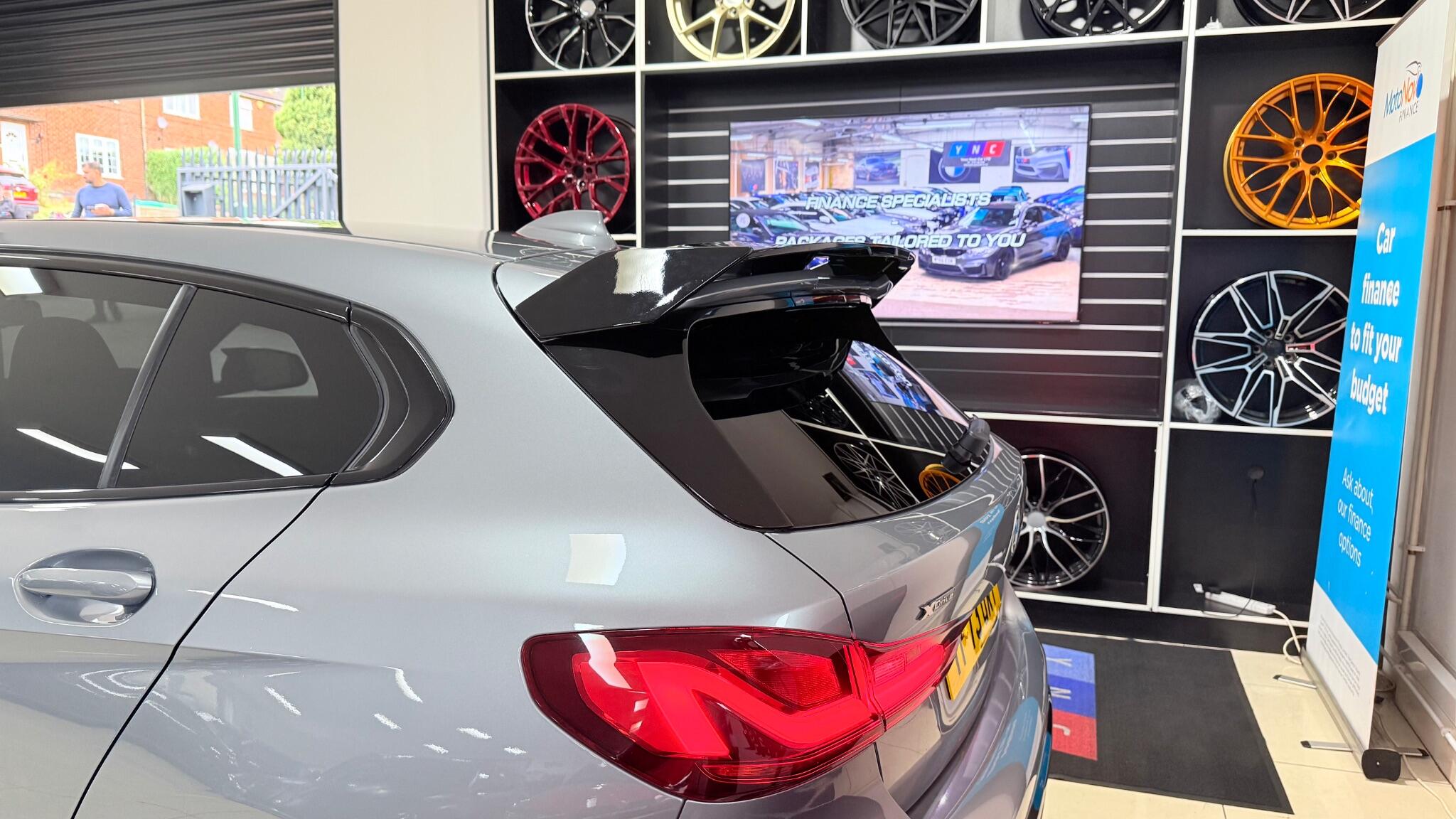 BMW 1 Series view 32