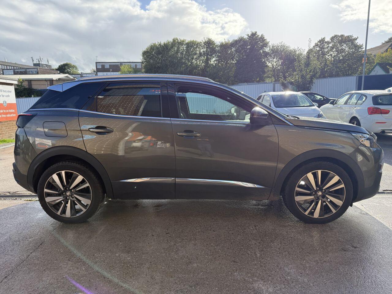 Peugeot 3008 view 8