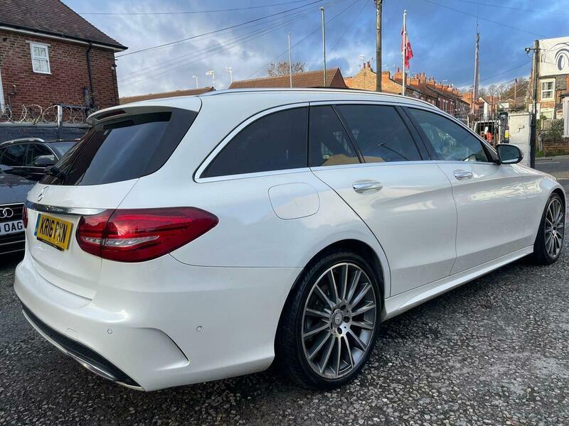 2016 Mercedes-Benz C Class image 26