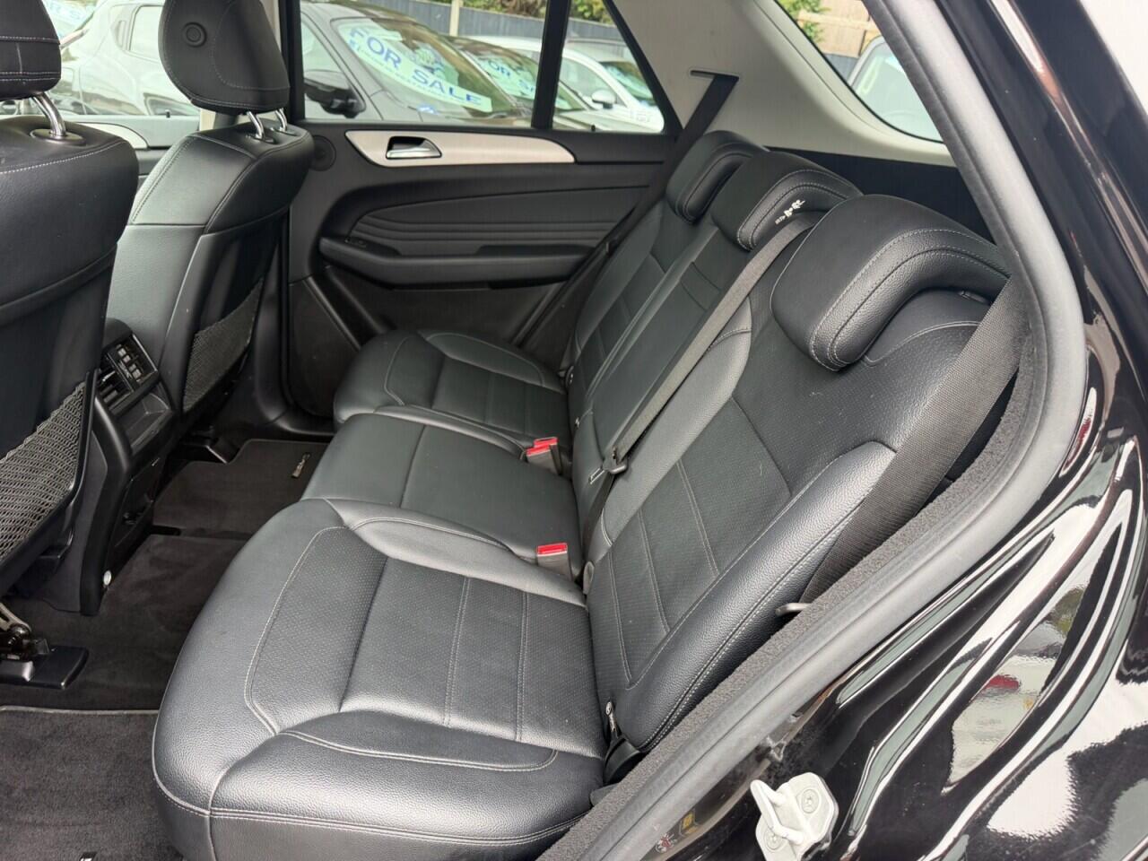 Mercedes-Benz Gle view 19