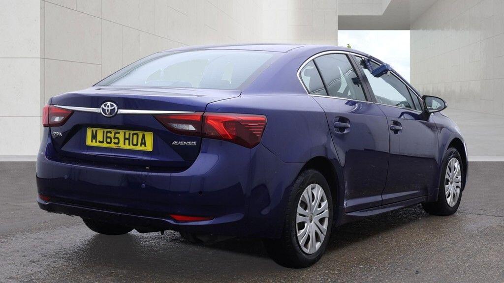Toyota Avensis view 3