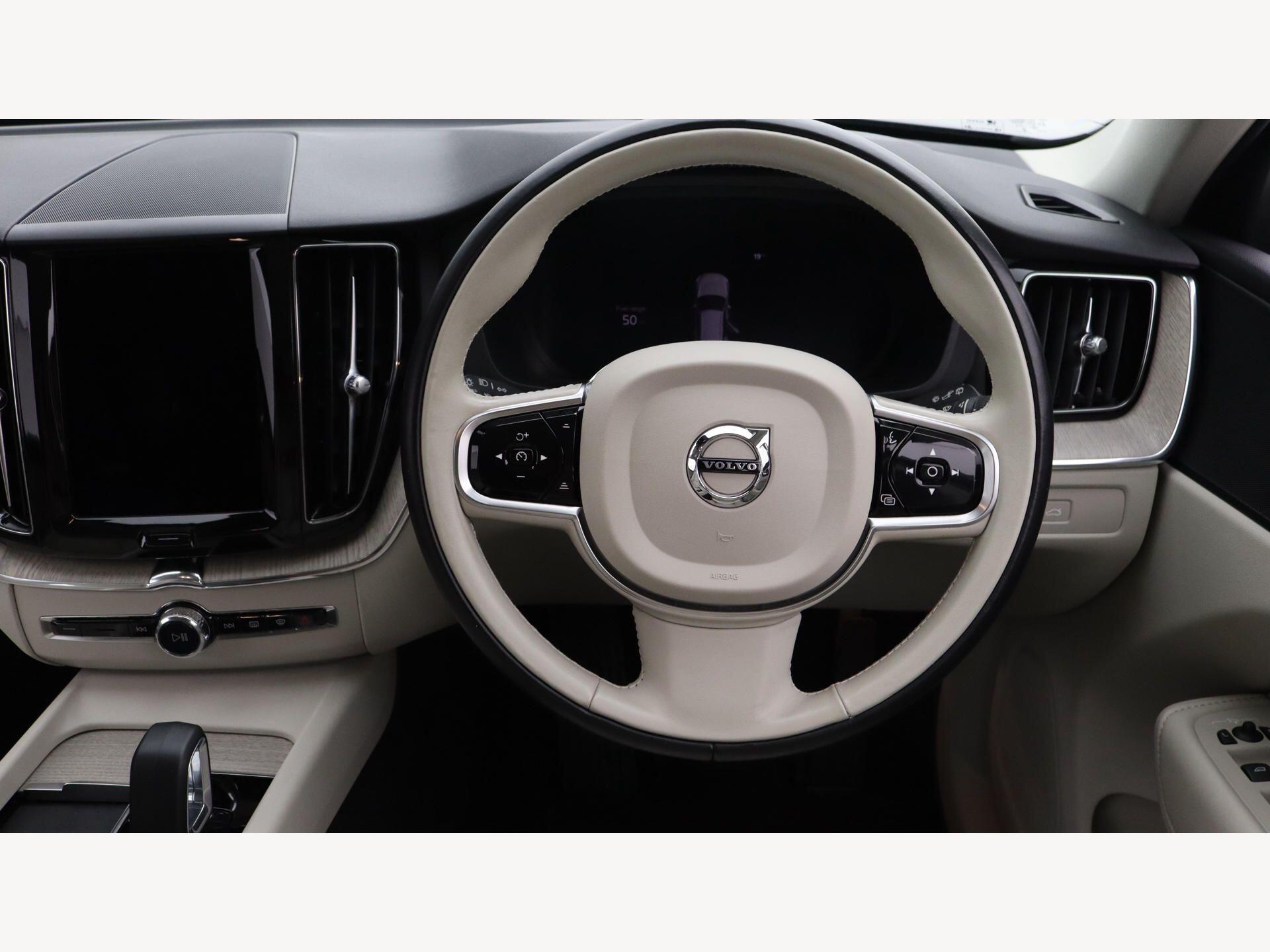 Volvo XC60 view 13