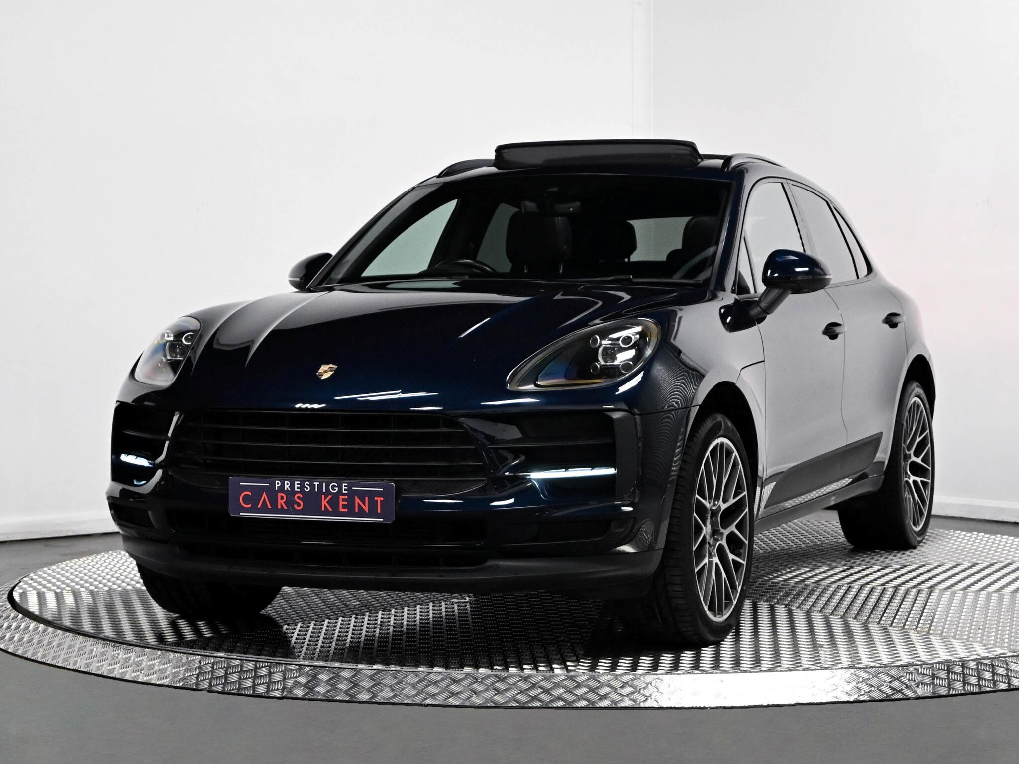 Porsche Macan view 6