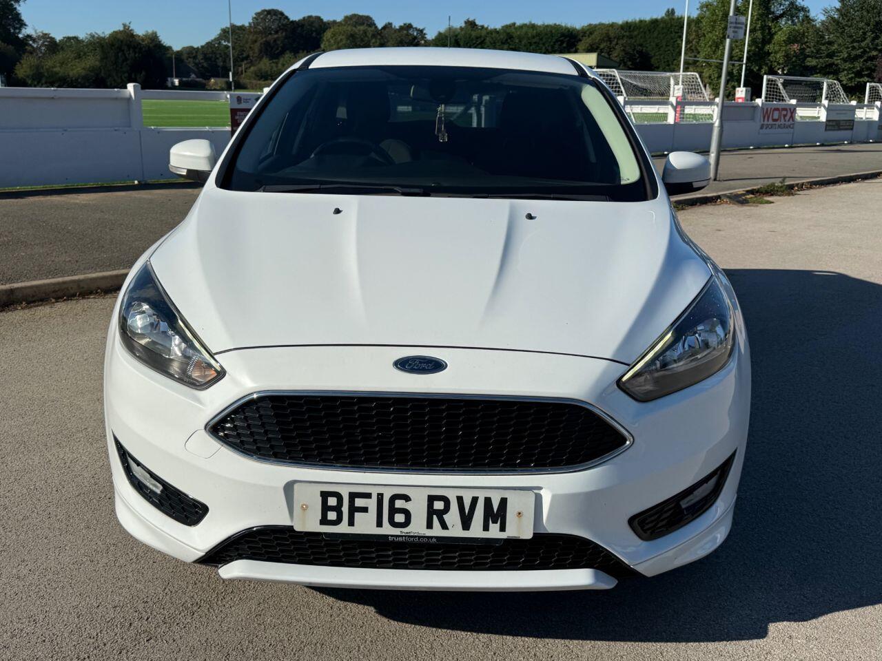 Ford Focus view 6