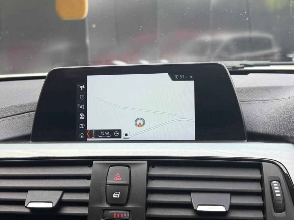 BMW 3 Series view 34