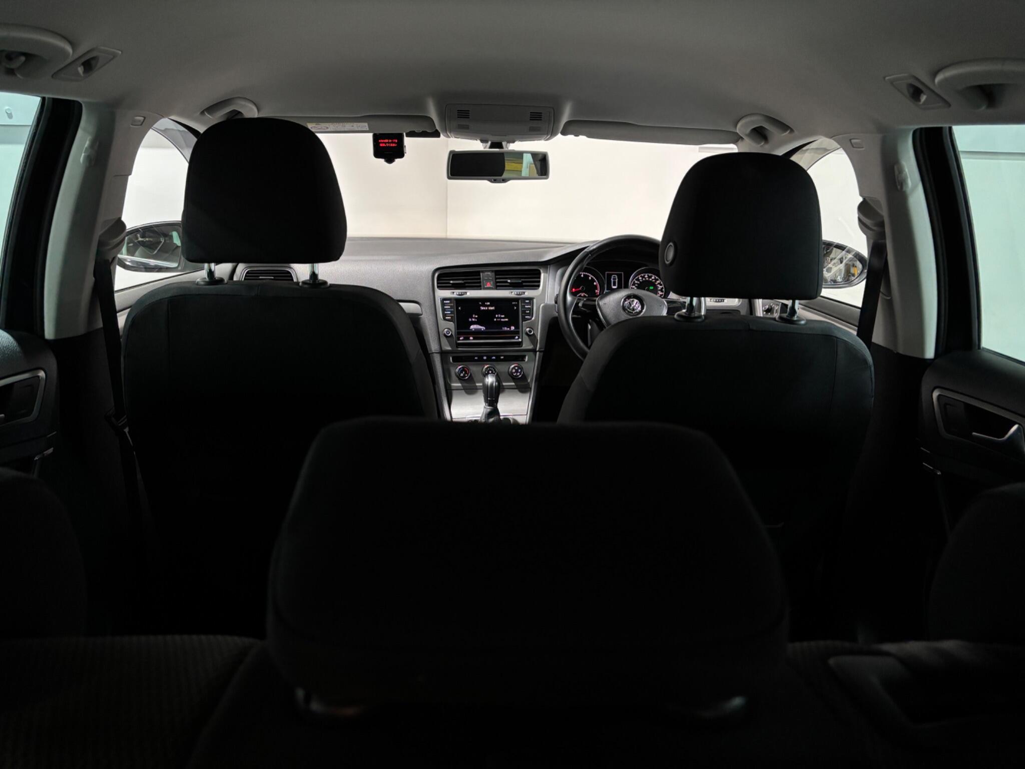 Volkswagen Golf view 60