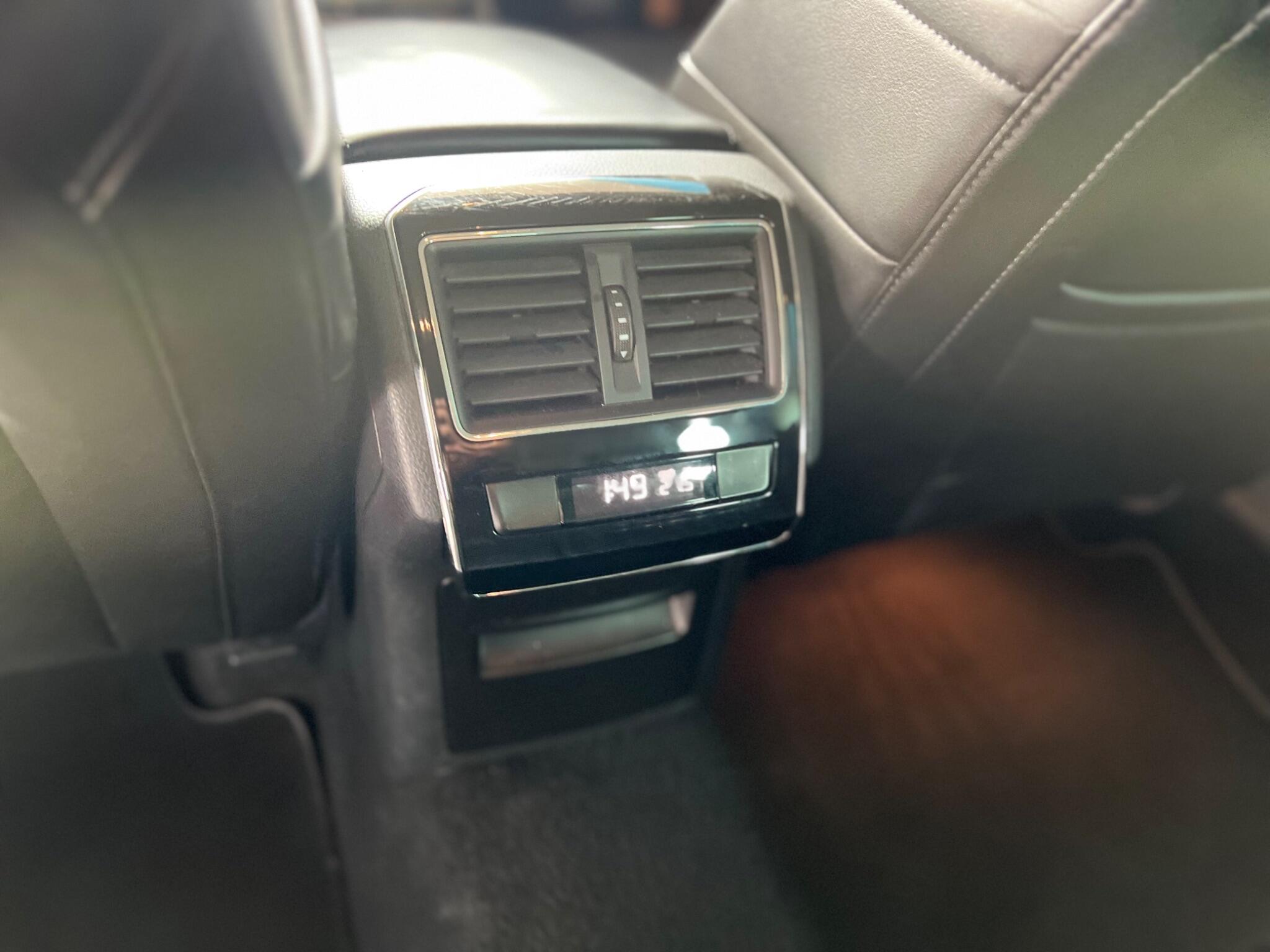 Skoda Superb view 14