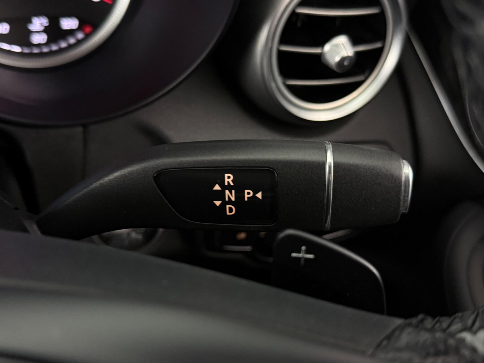 Mercedes-Benz GLC view 19