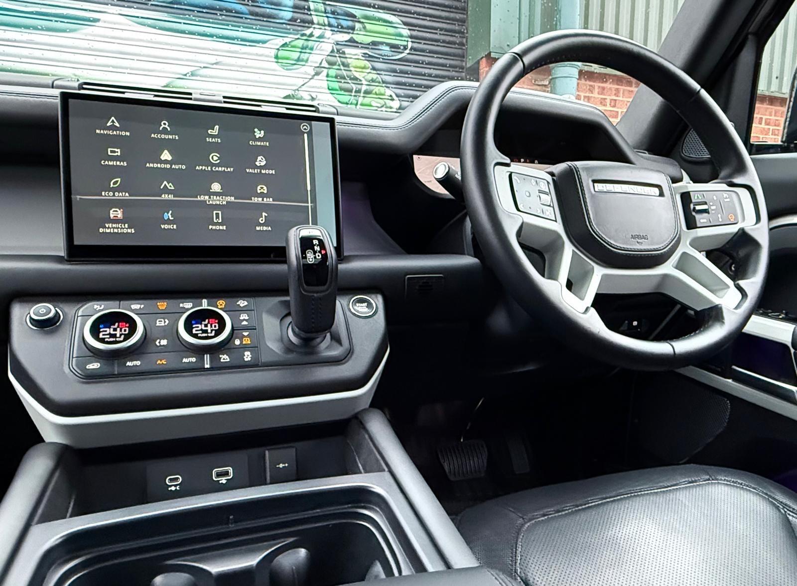 Land Rover Defender view 52