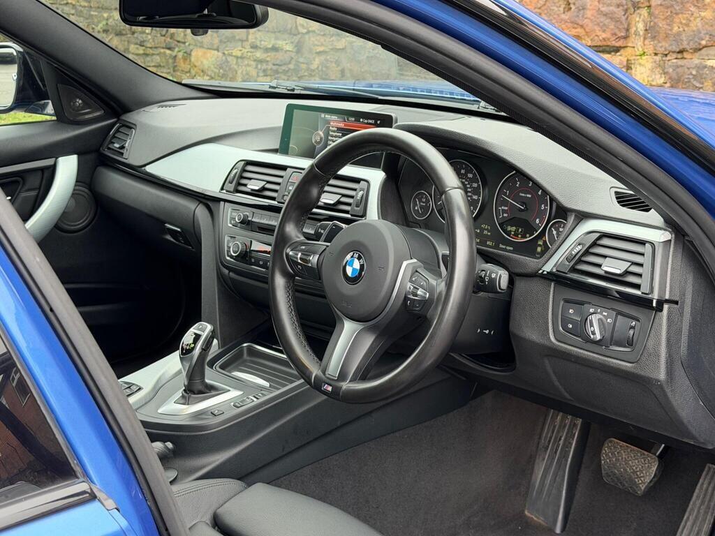 BMW 3 Series view 12