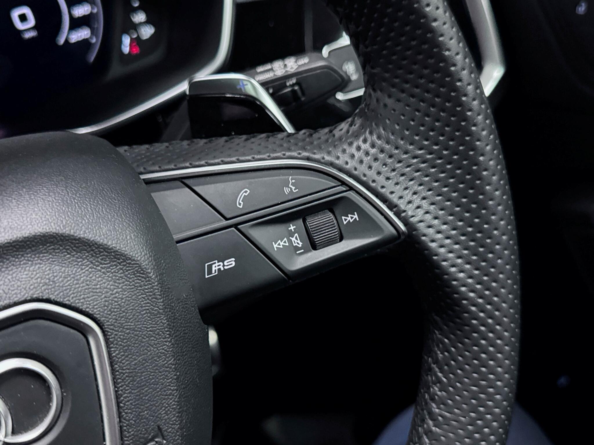 Audi RS Q3 view 16