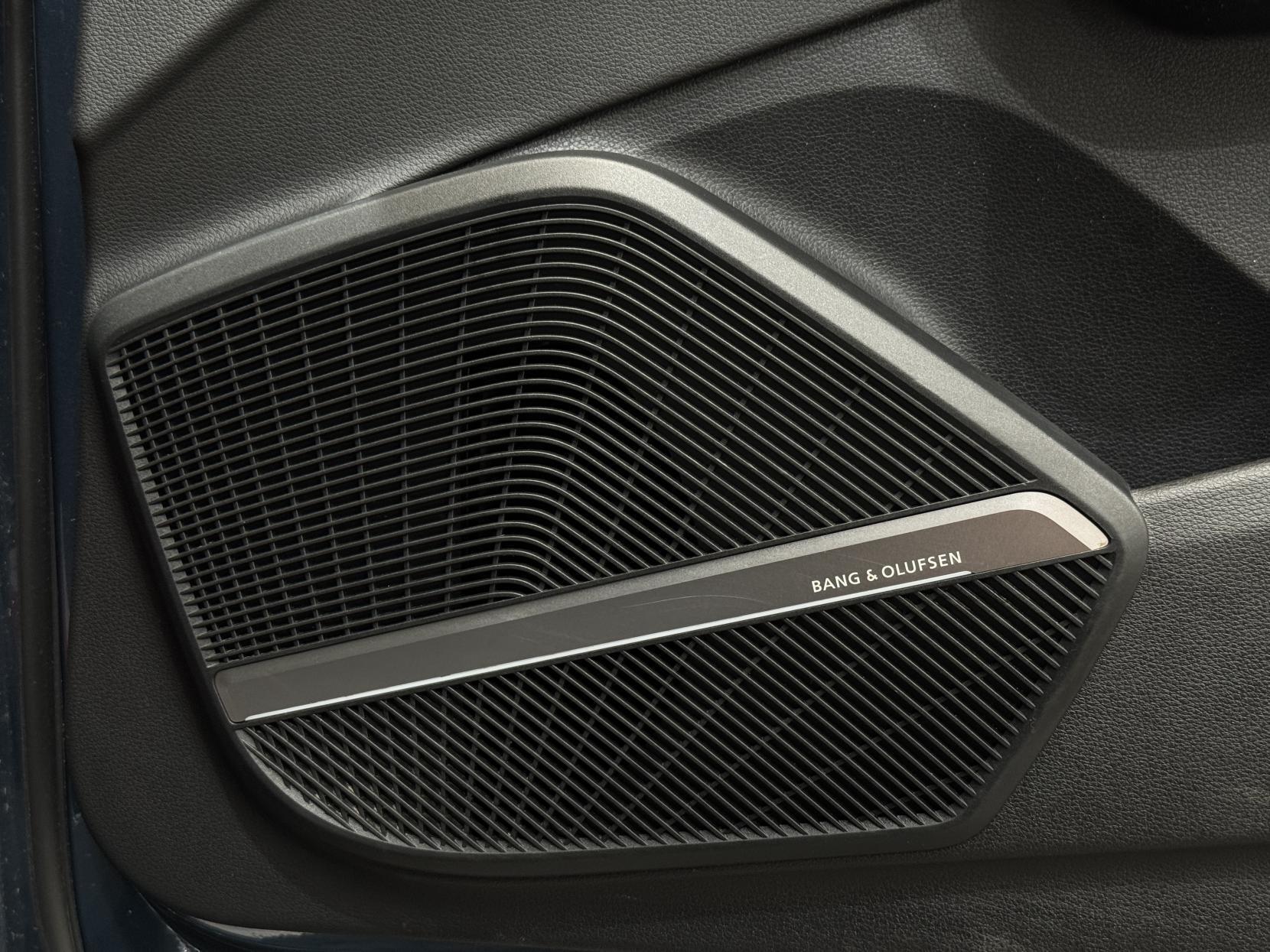 Audi Q5 view 26