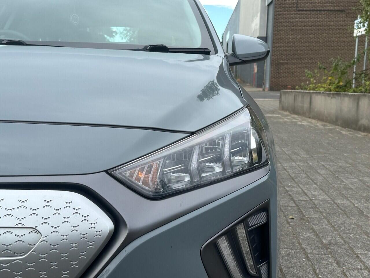 Hyundai Ioniq view 12