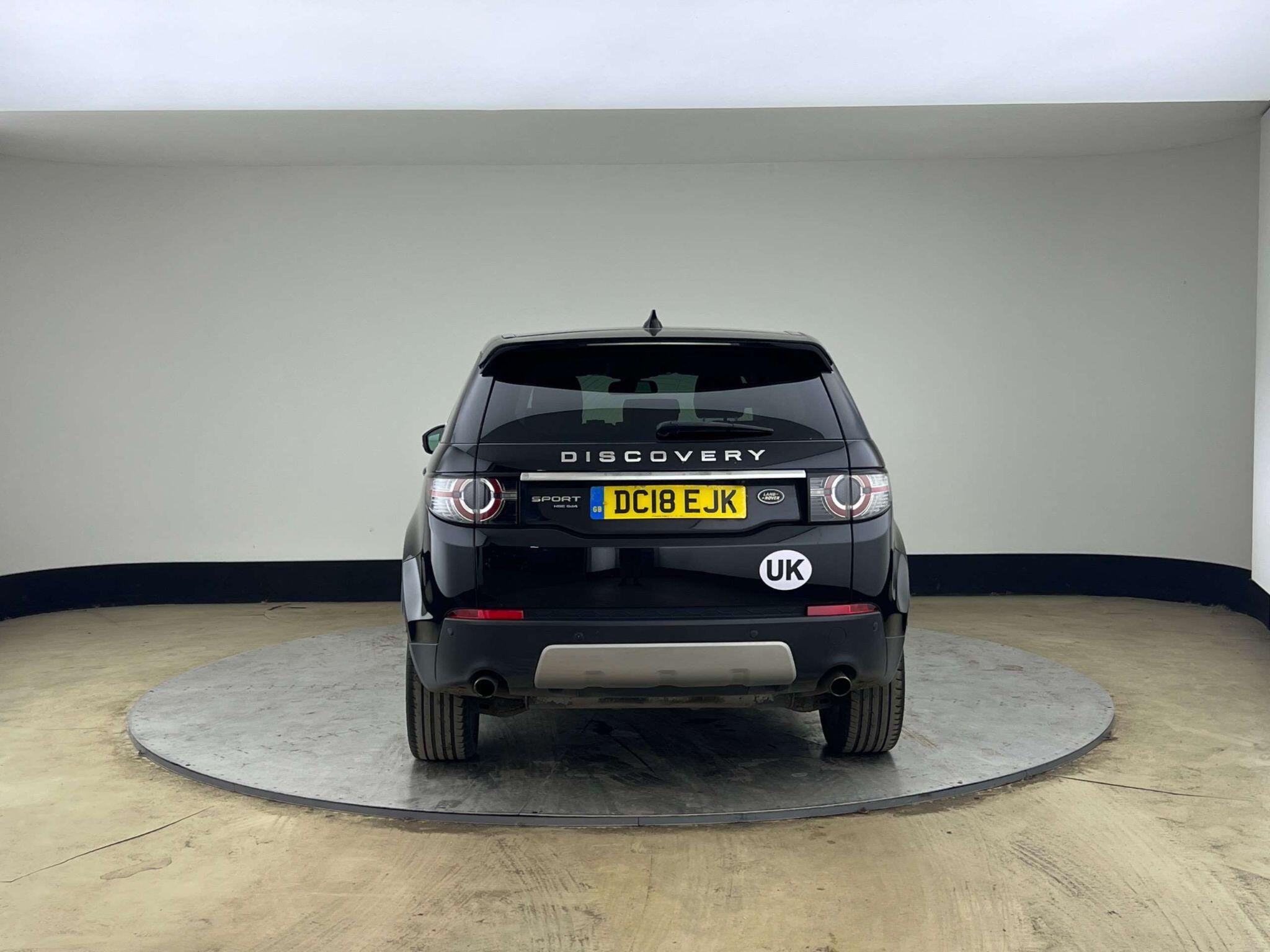 Land Rover Discovery Sport view 16