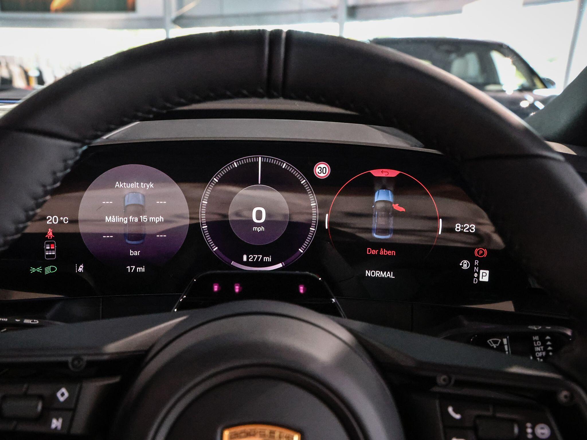 Porsche Cayenne view 17