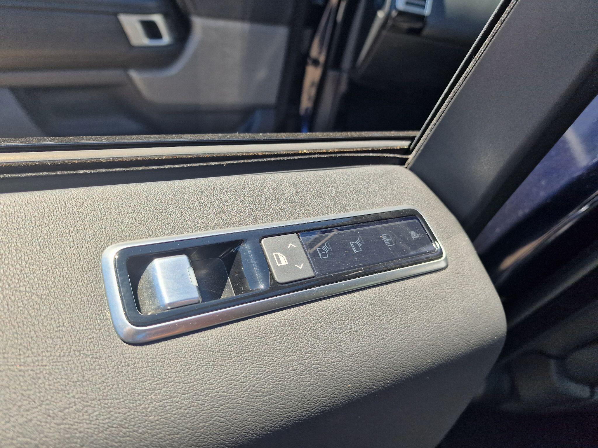 Land Rover Range Rover view 30