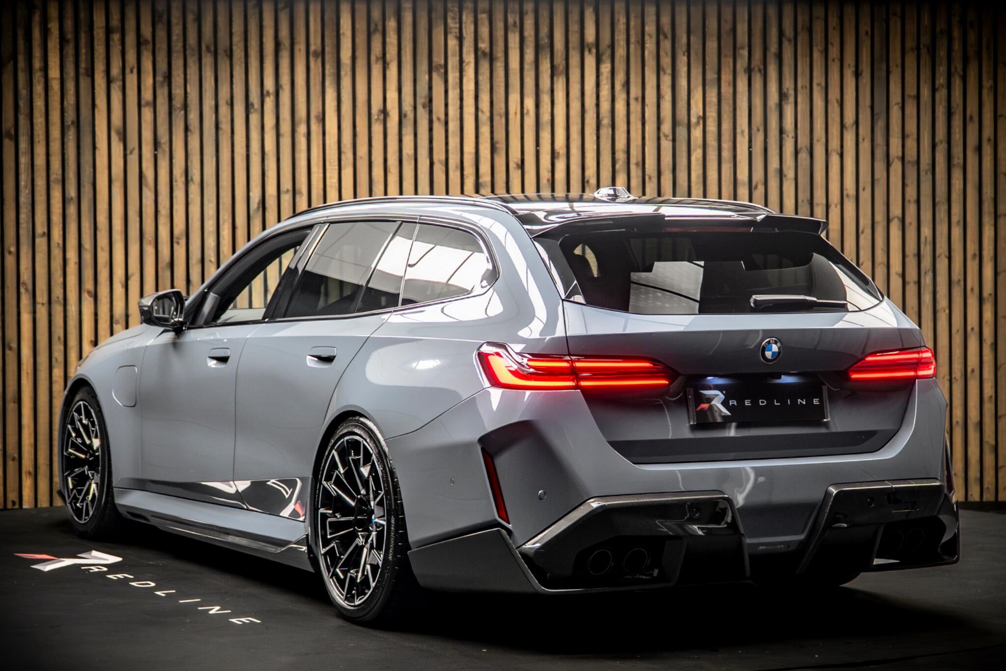 BMW M5 view 3