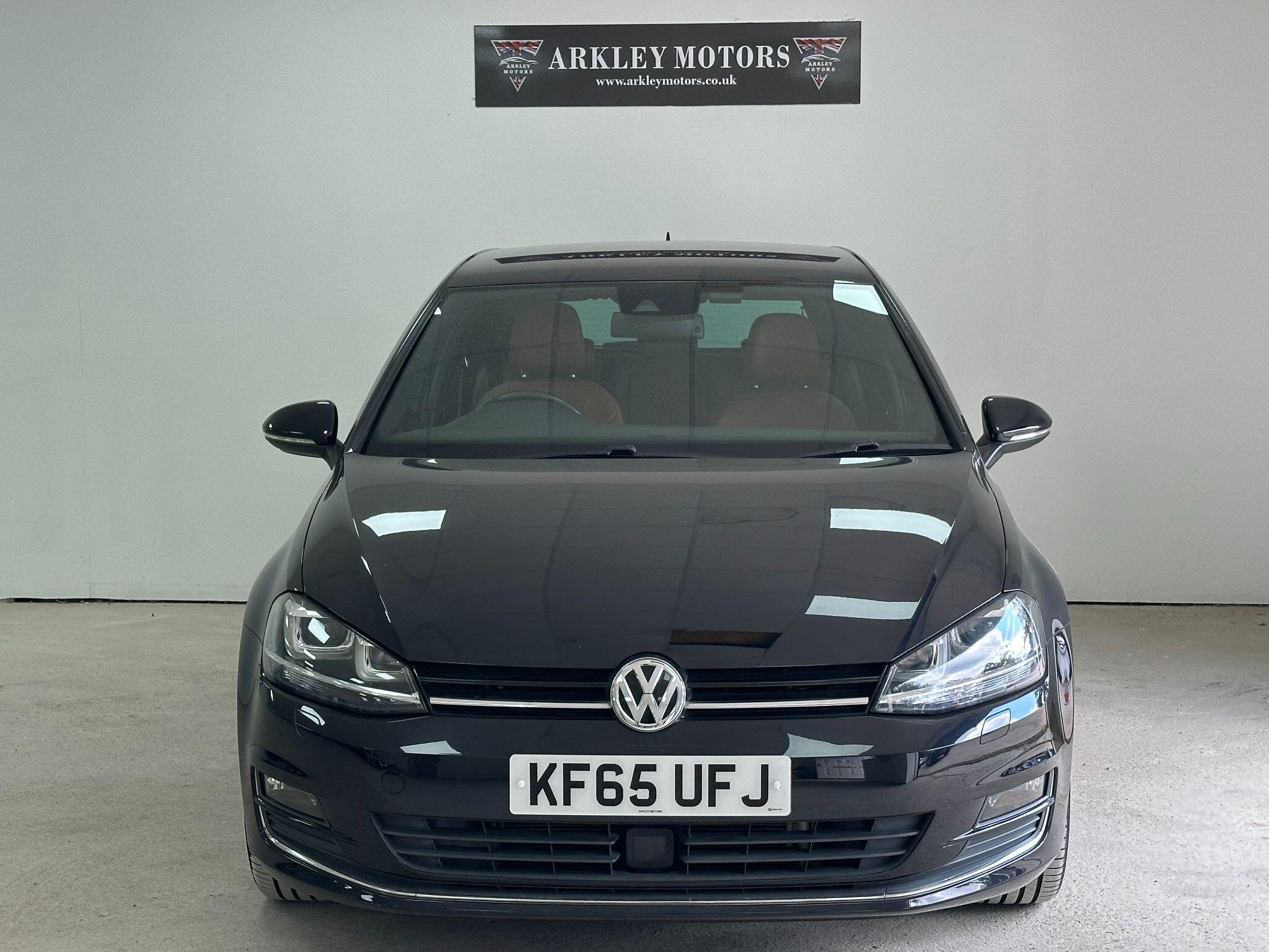 2015 Volkswagen Golf image 3
