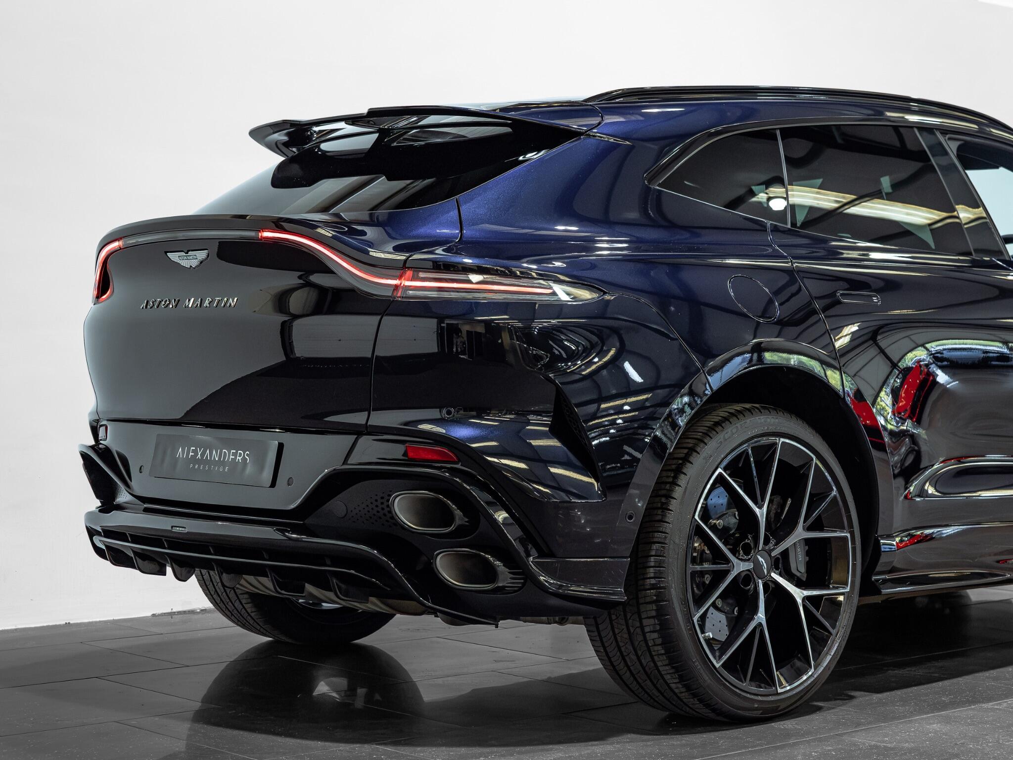 Aston Martin DBX view 12