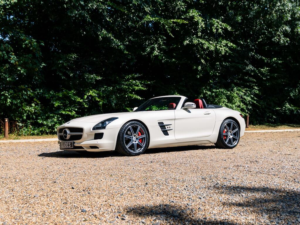 Mercedes-Benz SLS view 20