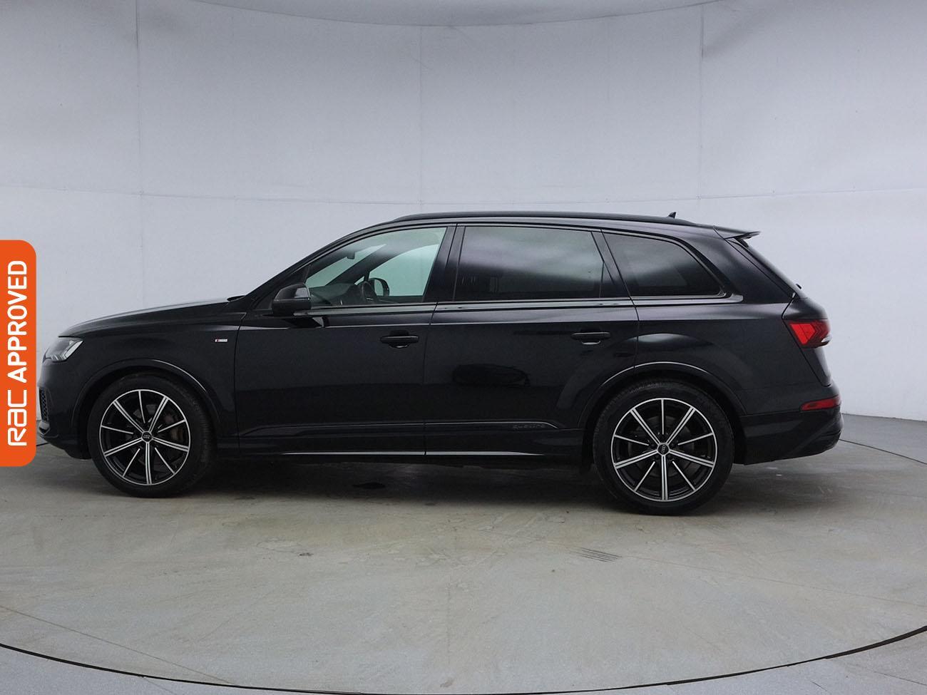 Audi Q7 view 33