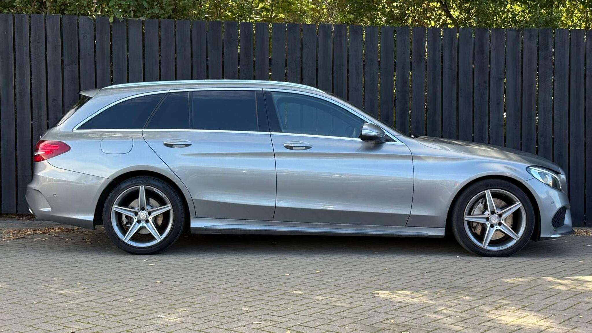 Mercedes-Benz C-Class view 11
