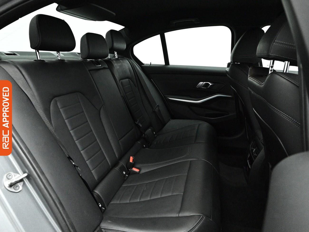 BMW 3 Series view 14
