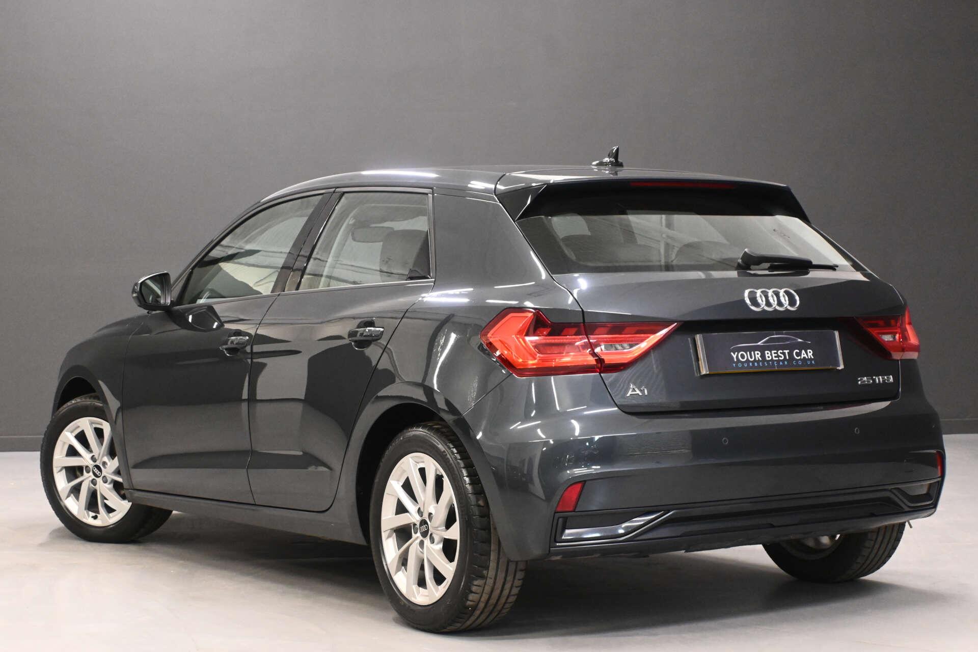 Audi A1 view 3