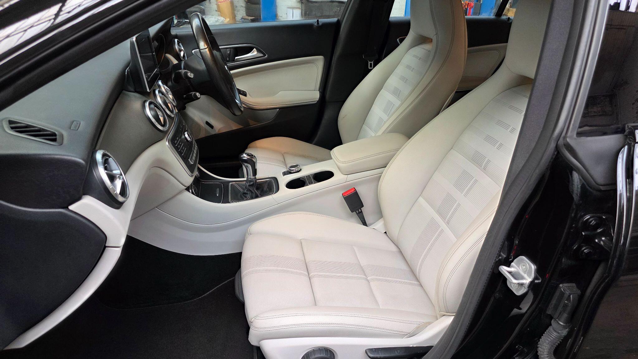 Mercedes-Benz Cla view 15
