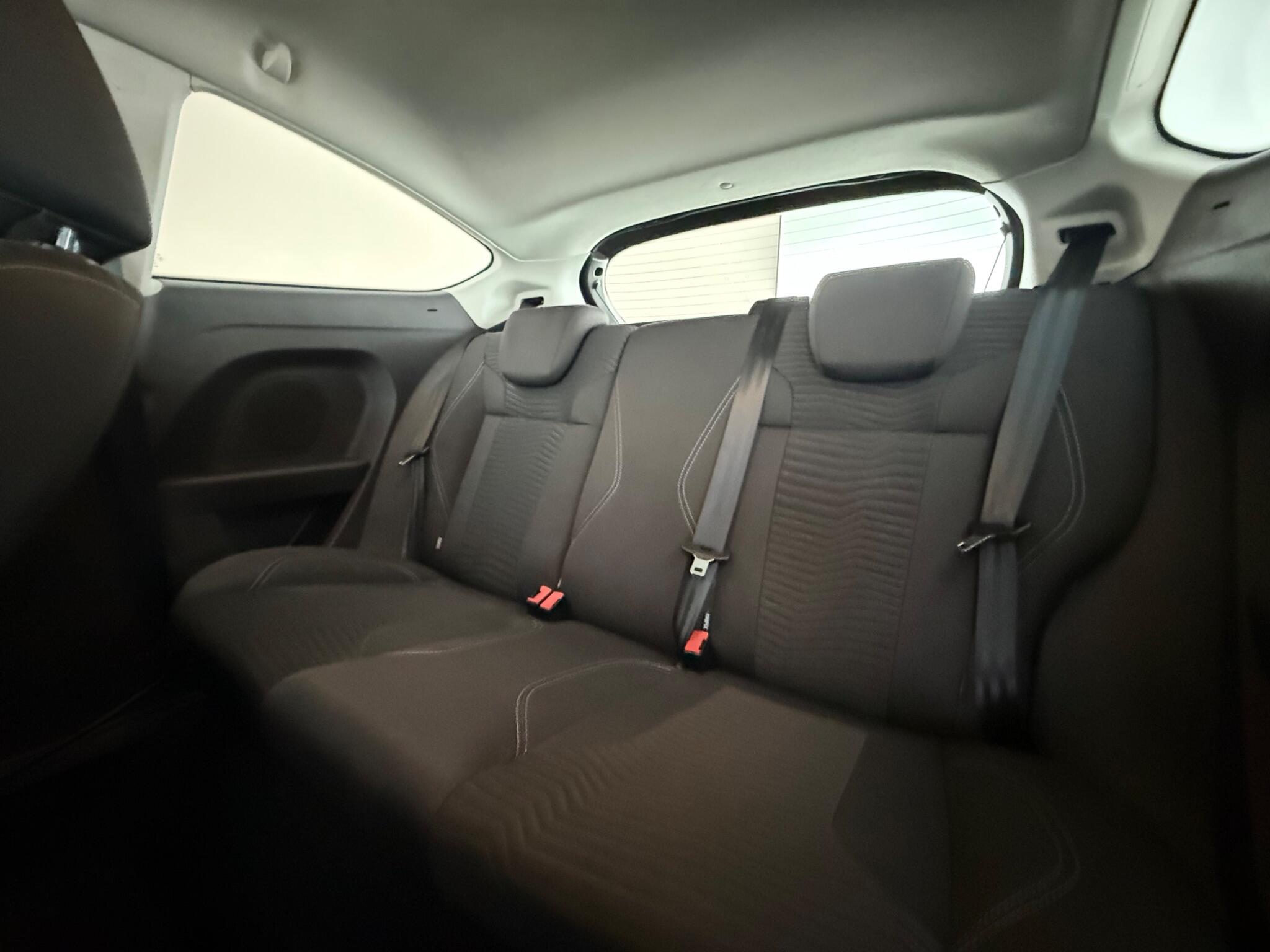 Ford Fiesta view 25