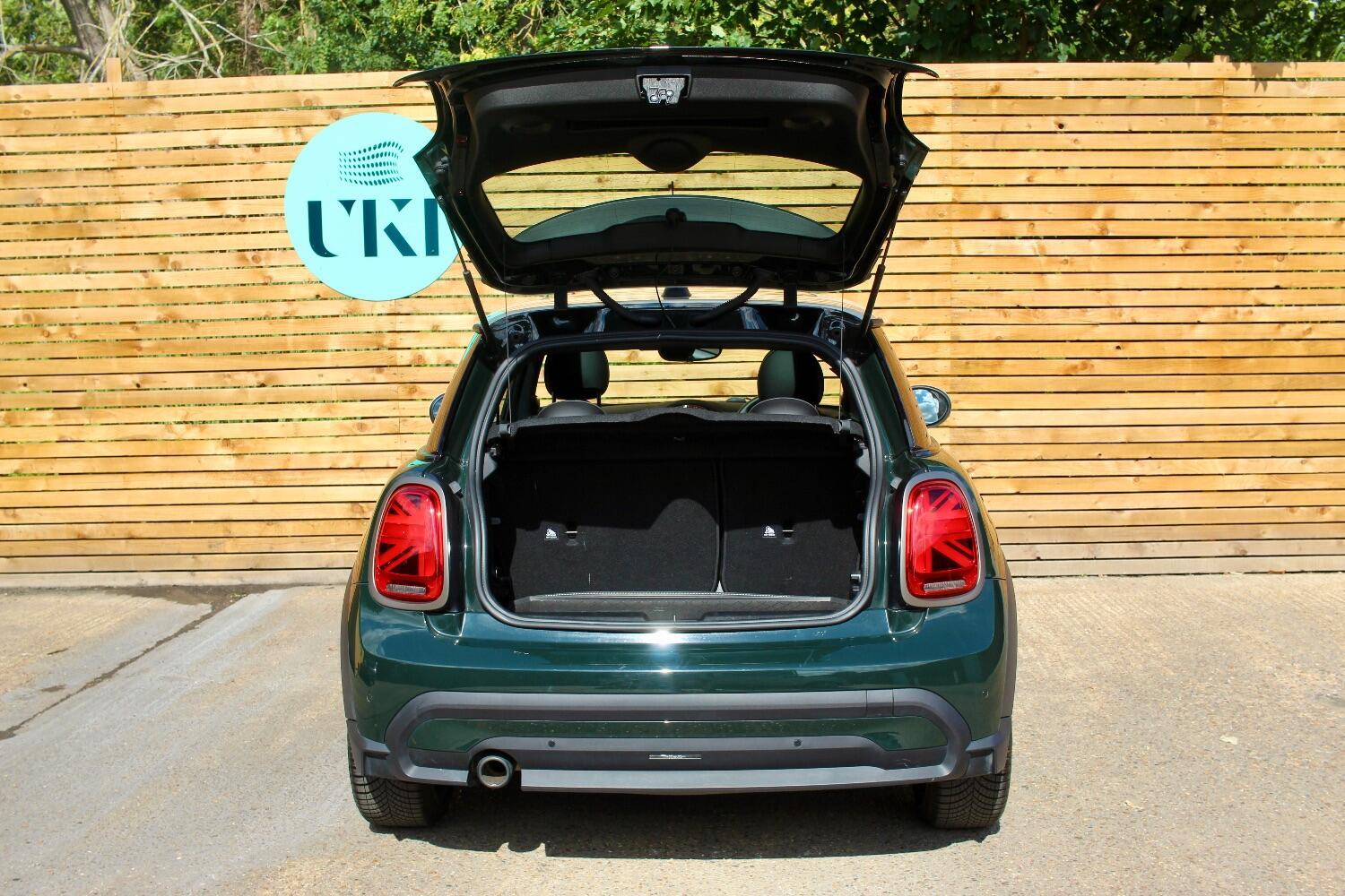 Mini Hatch view 31