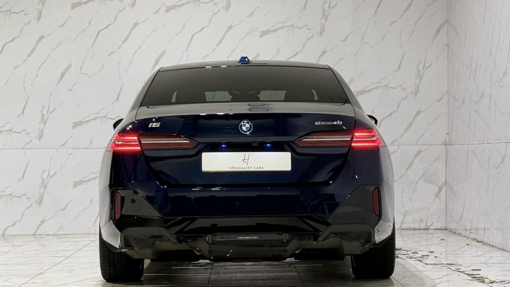 BMW I5 view 5
